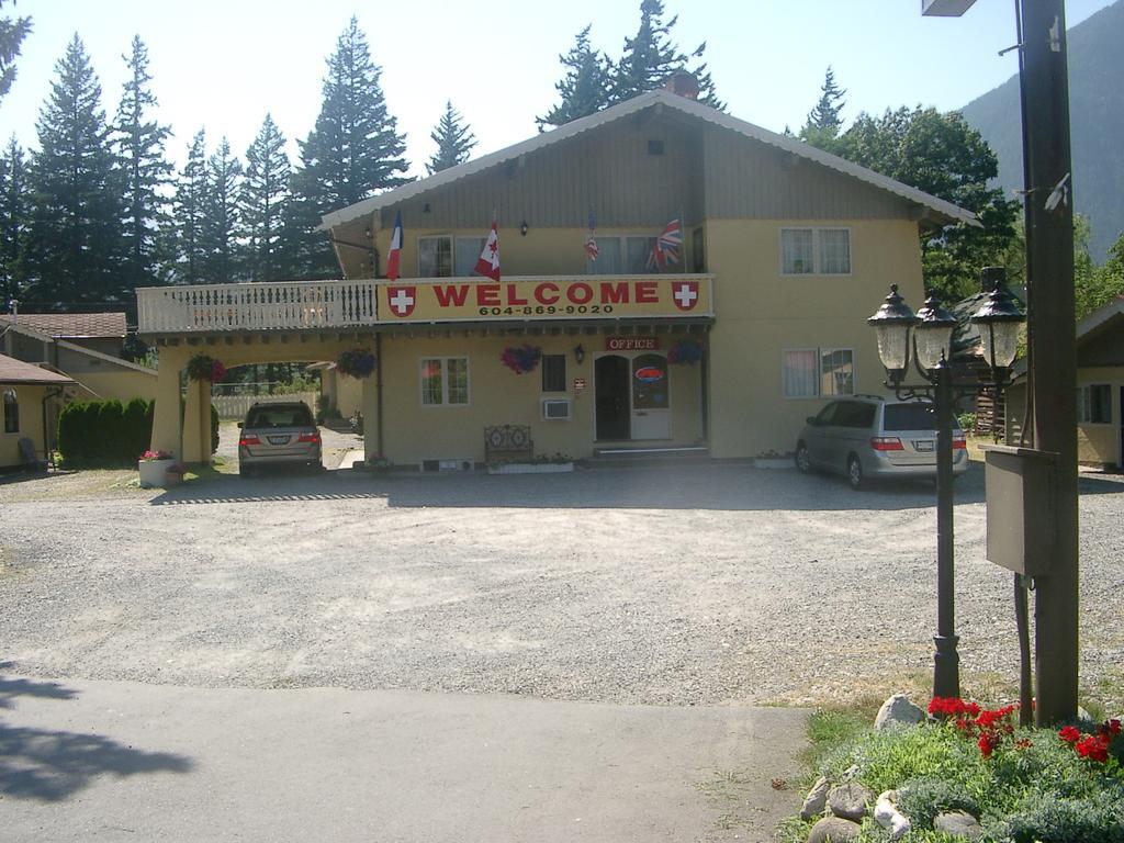 Swiss Chalets Motel Hope Exterior foto