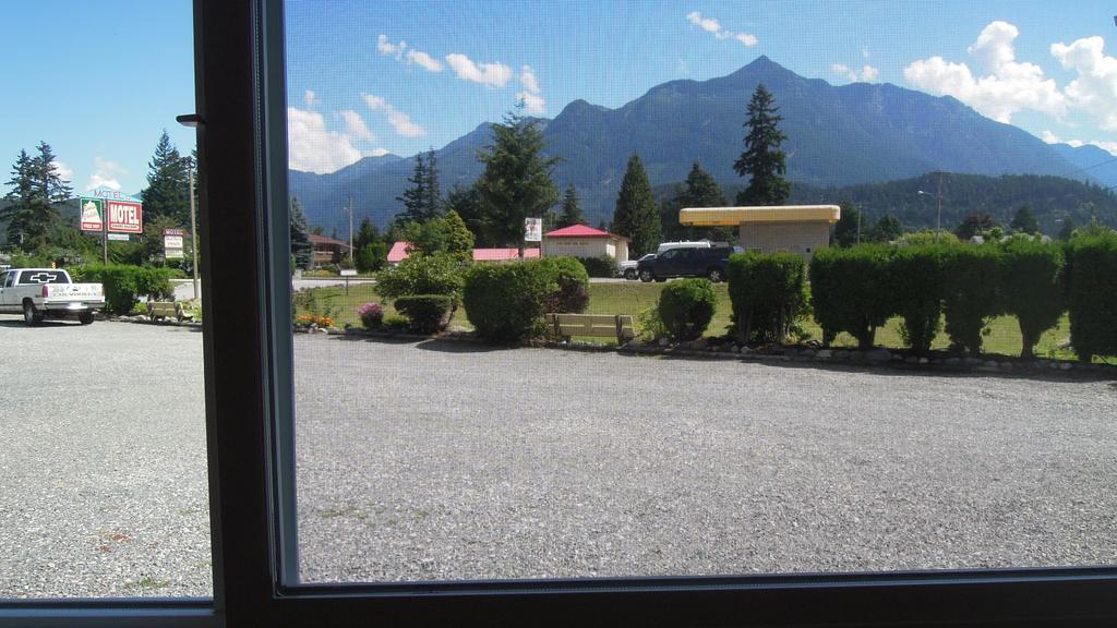 Swiss Chalets Motel Hope Exterior foto